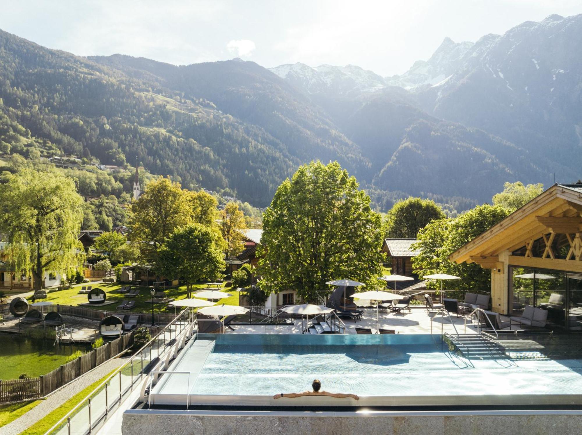 Feelfree Nature Hotel 4*